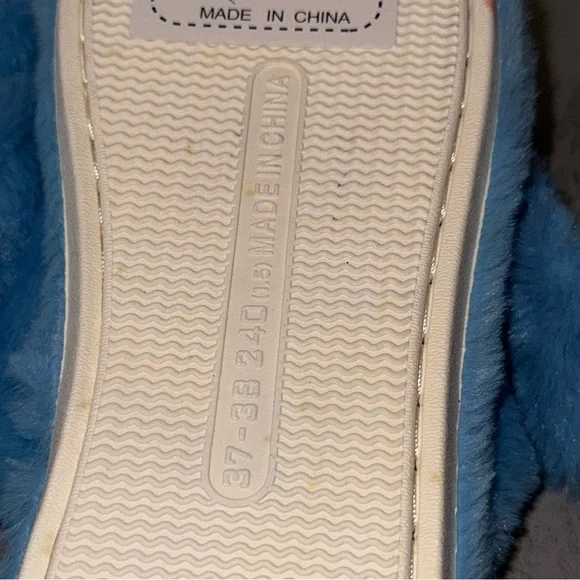 Stitch Slippers - Size 37-38 - Picture 6 of 6